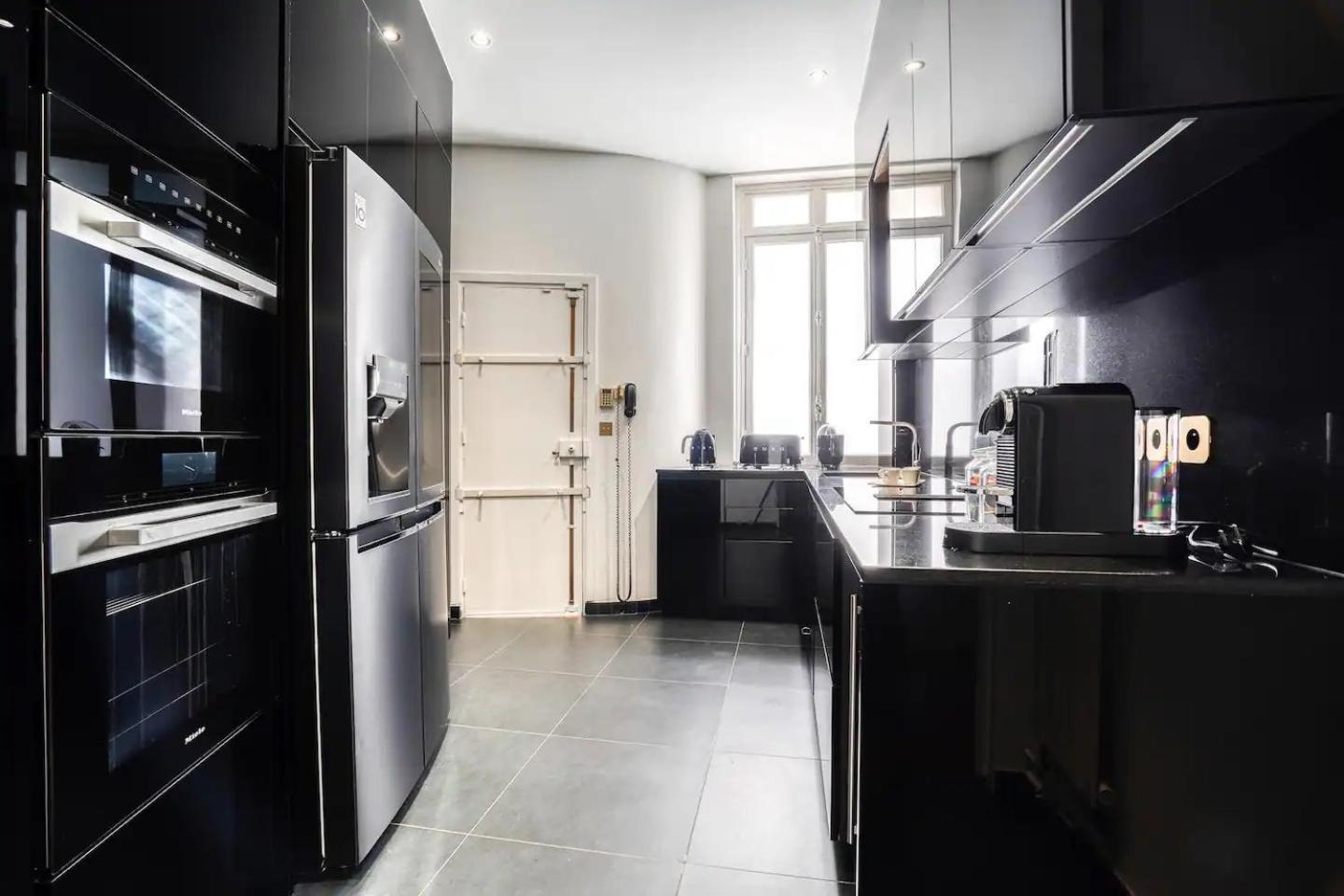 213 M2 Prestige Eiffel Signature *